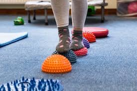 Équilibre, parcours psychomoteur, prévention des chutes, senior.