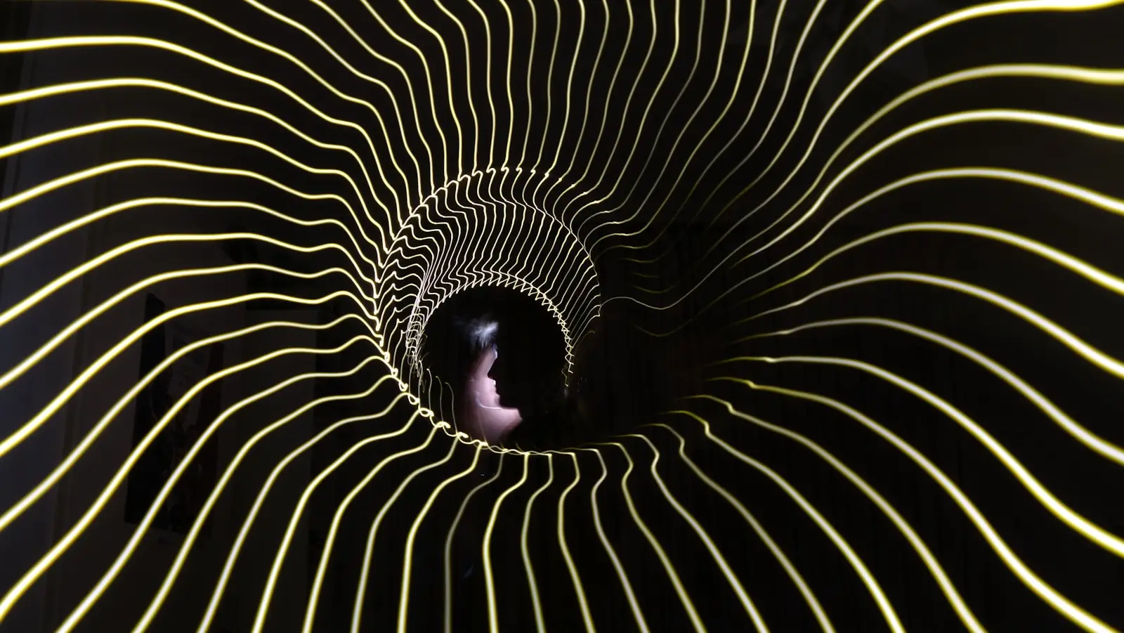 black and white zebra pattern, hypnose, hypnotherapie, seance en ligne